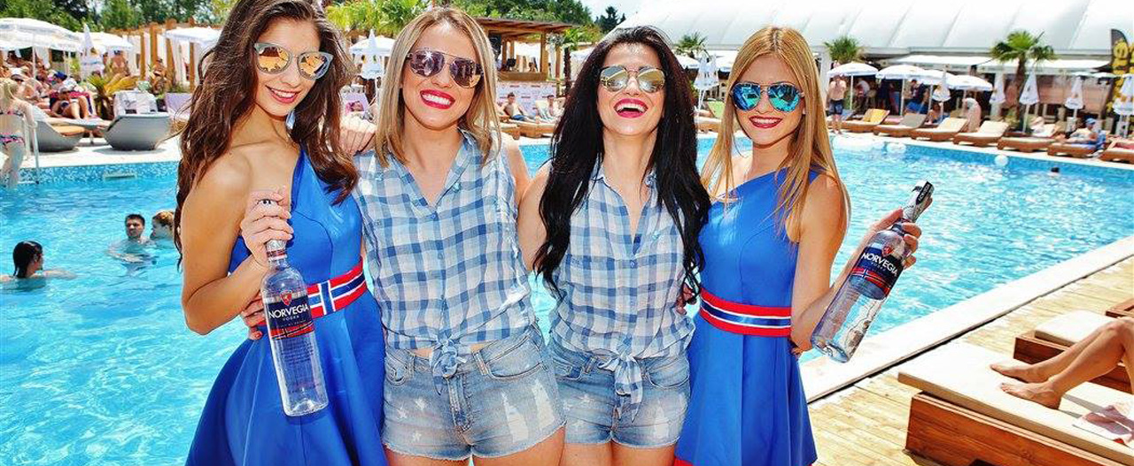 Горещ старт на Лято 2016 с Guess Pool Party, част 1
